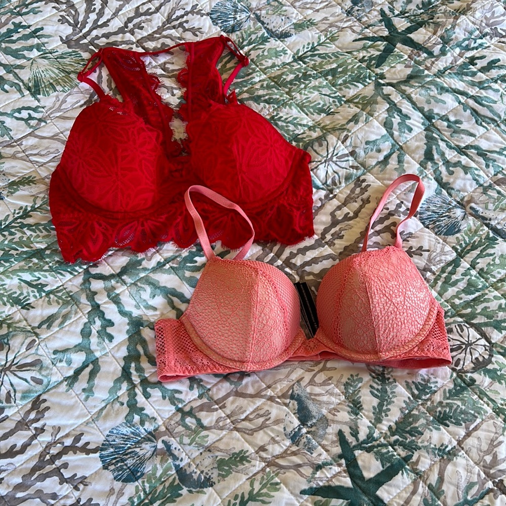 Victoria’s Secret/PINK bra lot of 2